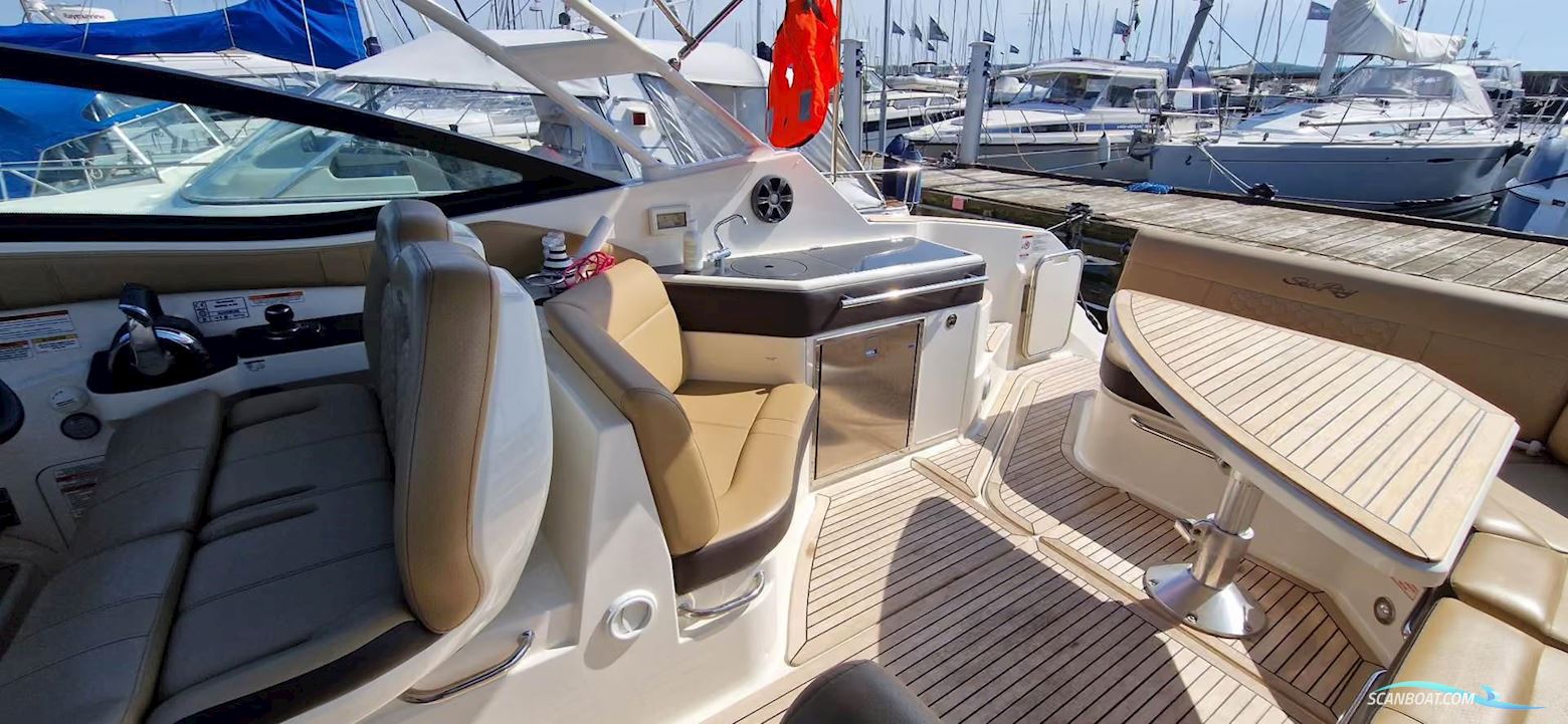 Sea Ray 320 Sundancer