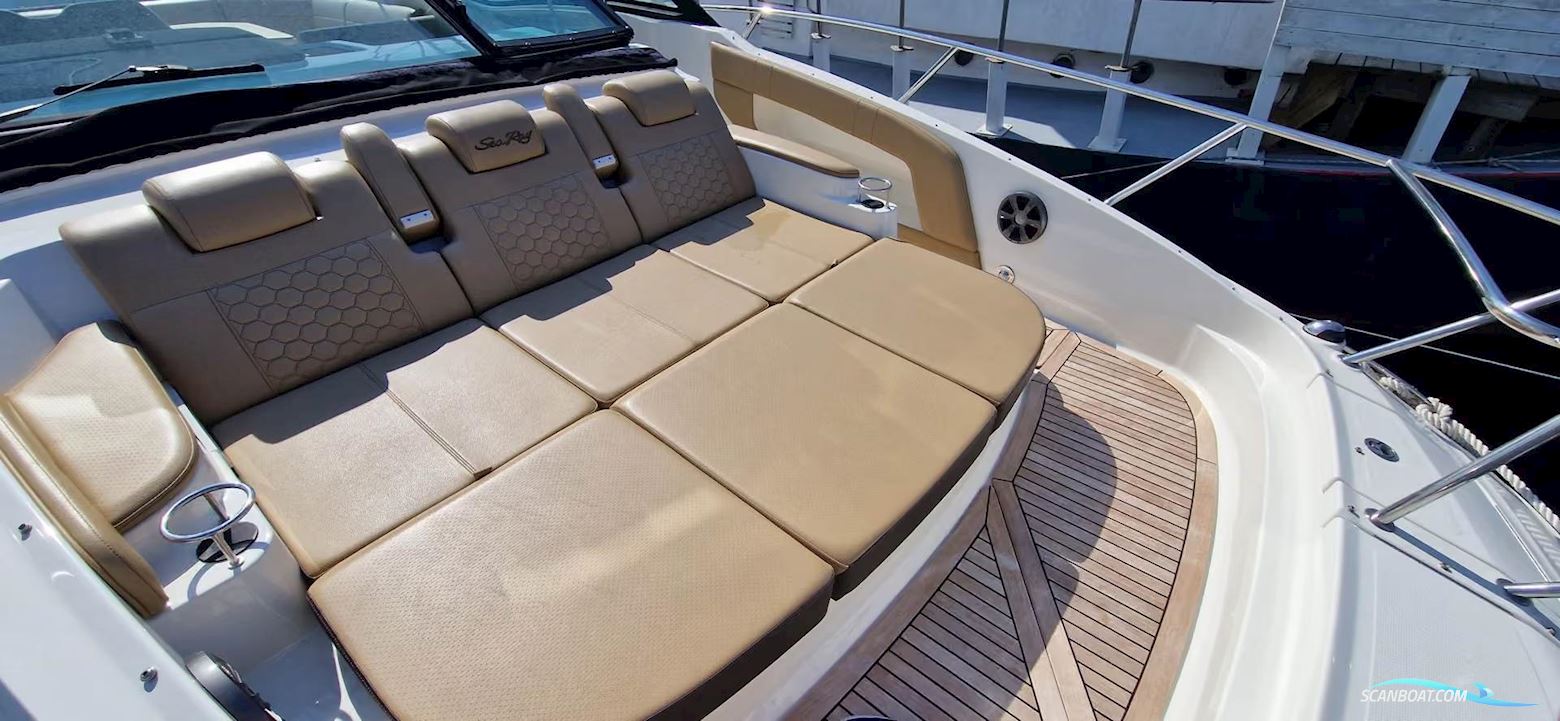 Sea Ray 320 Sundancer