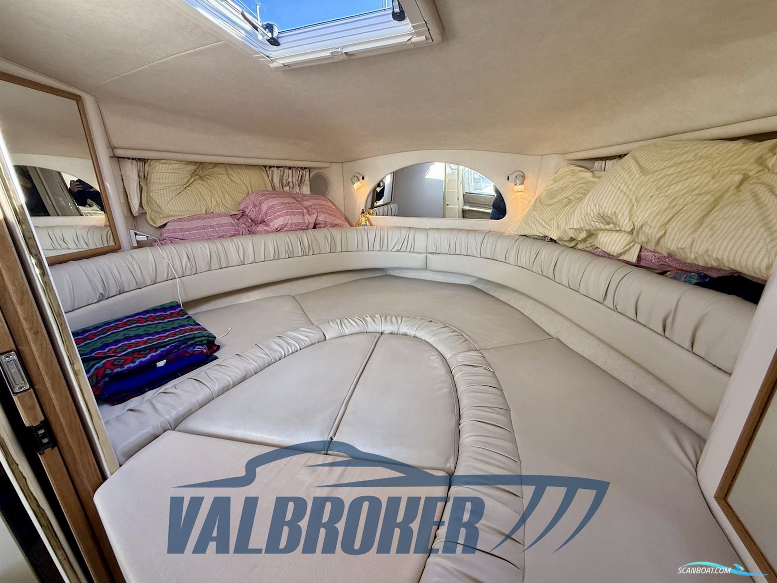 Sea Ray 330 Amberjack