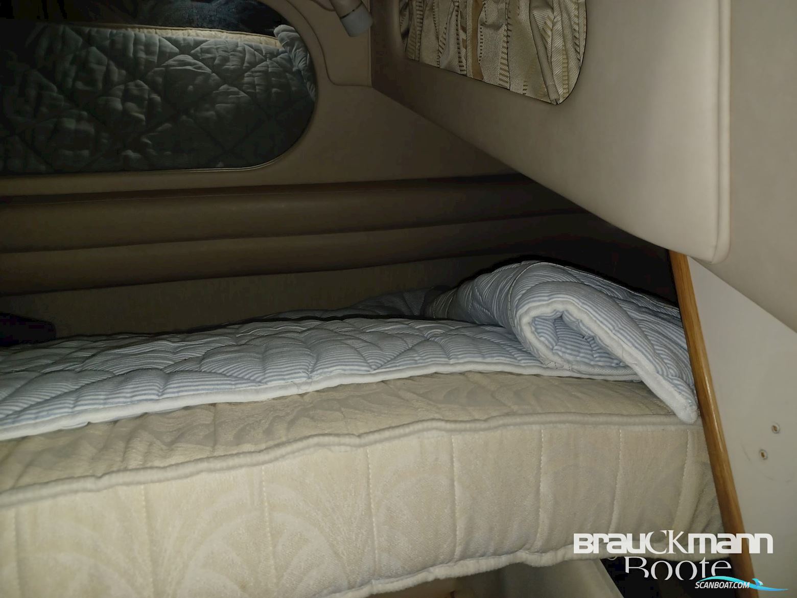 Sea Ray 330 Sundancer