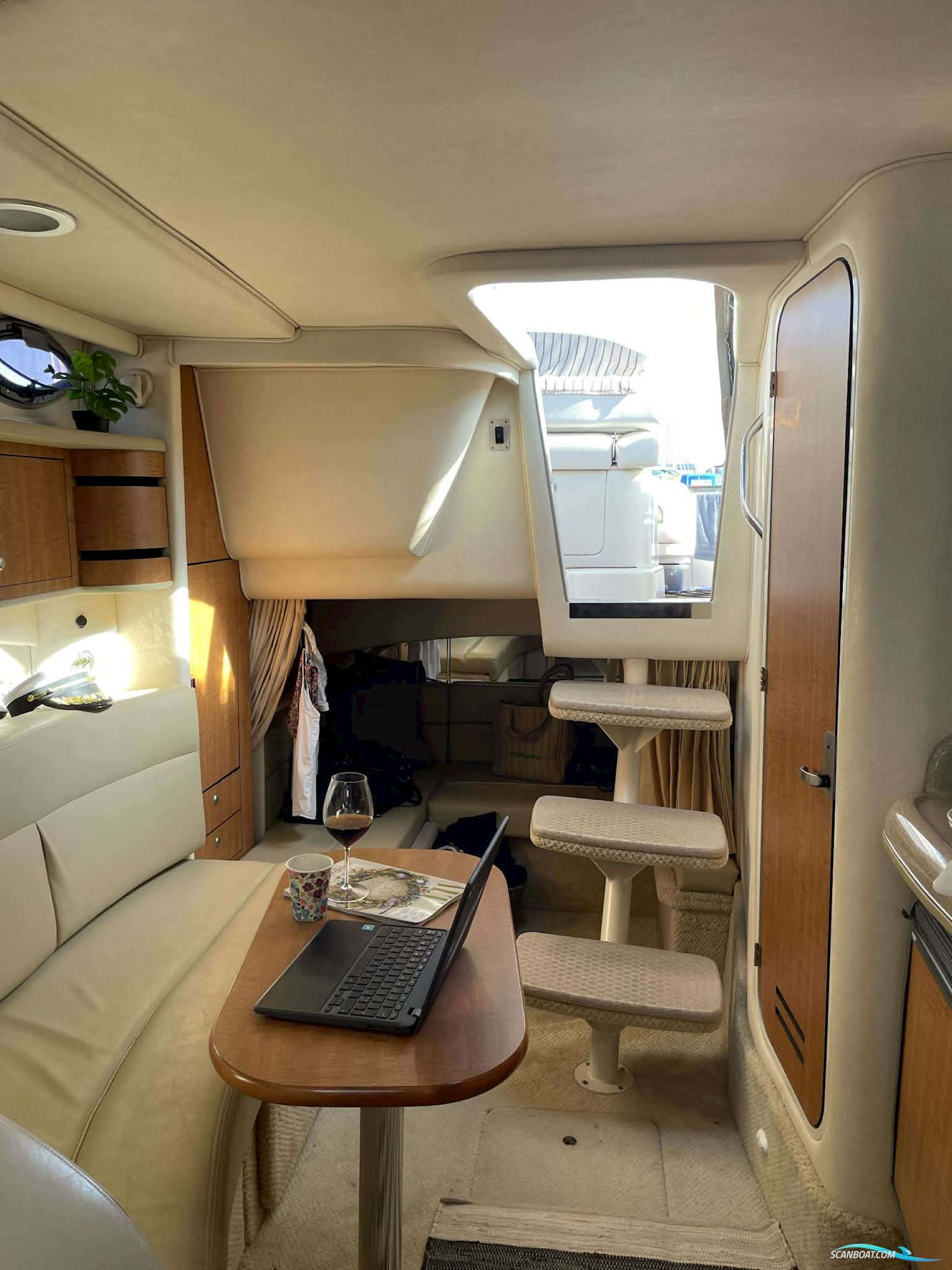 Sea Ray 335 Sundancer