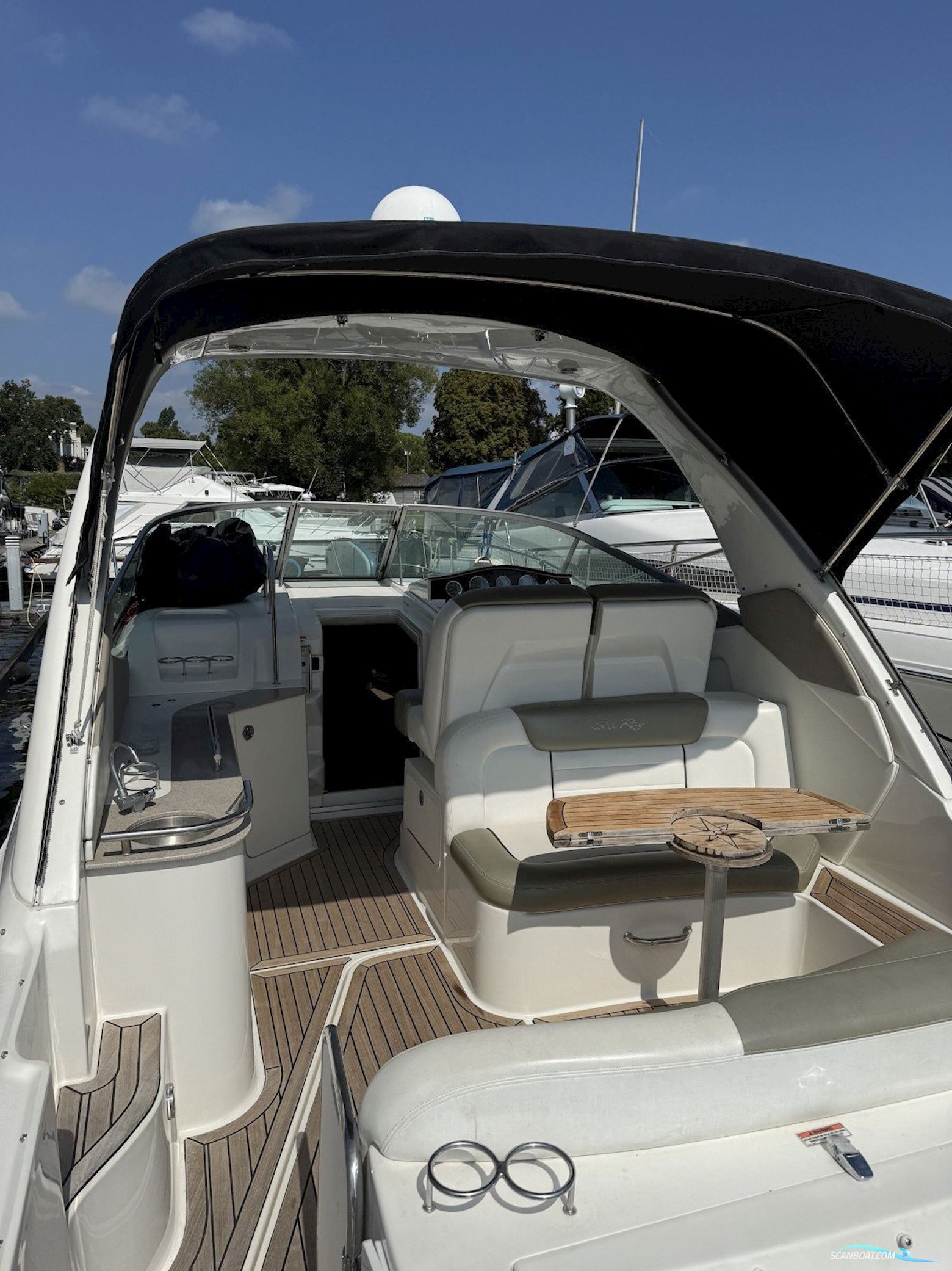 Sea Ray 335 Sundancer