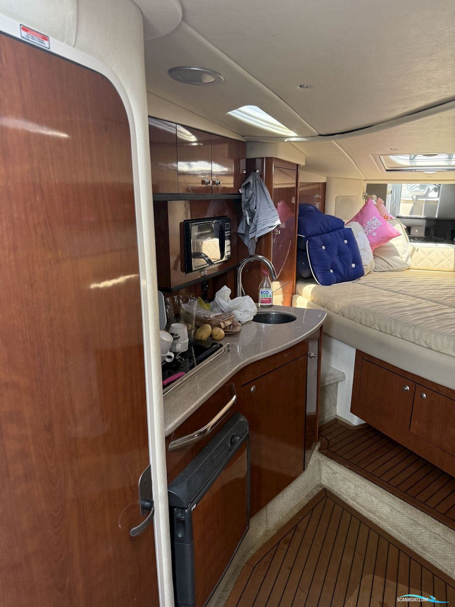 Sea Ray 335 Sundancer