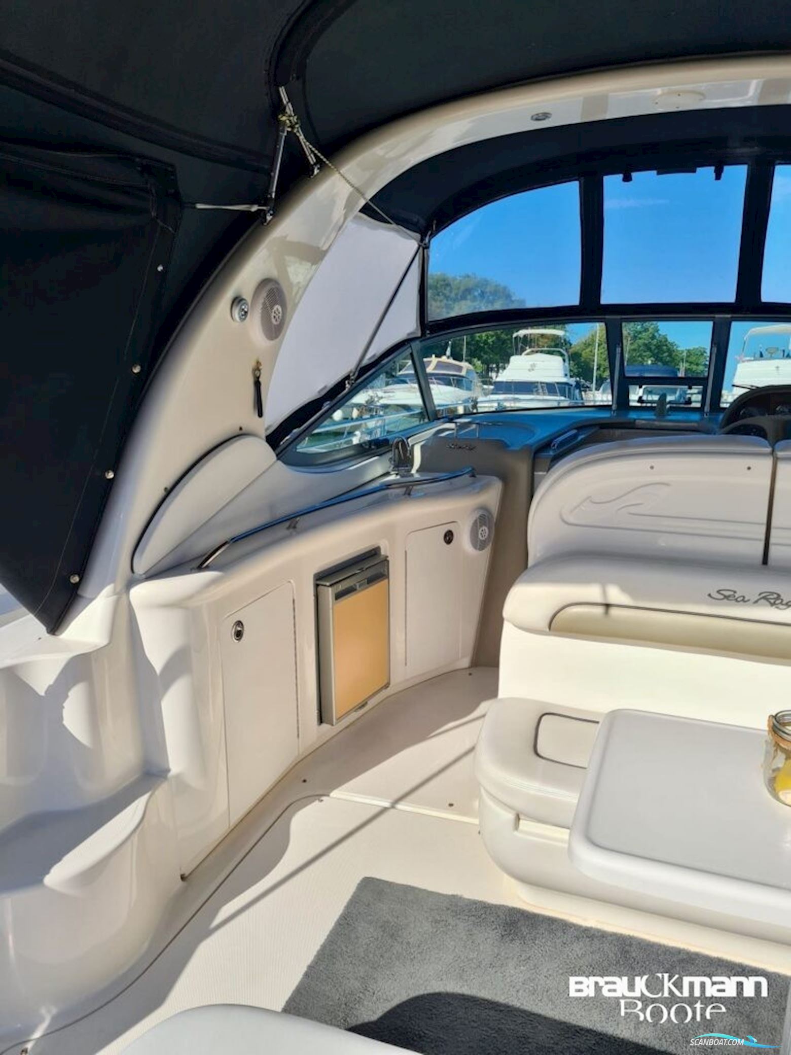 Sea Ray 335 Sundancer