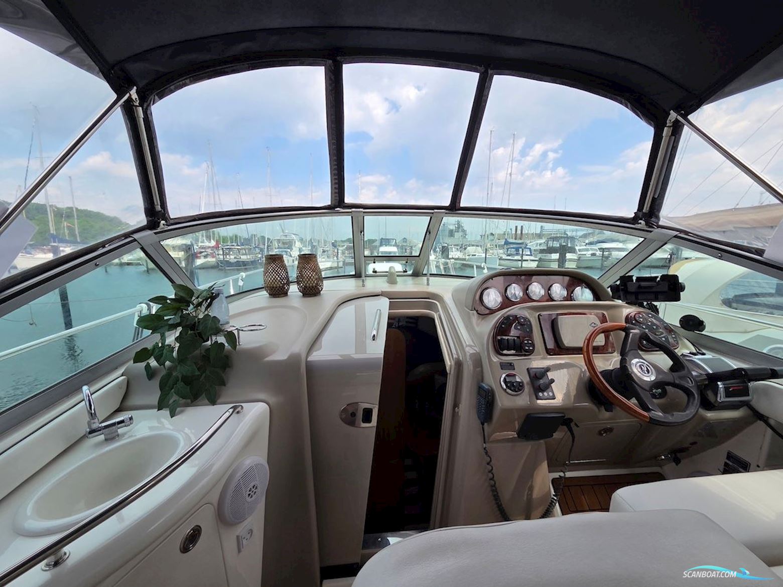 Sea Ray 335 Sundancer