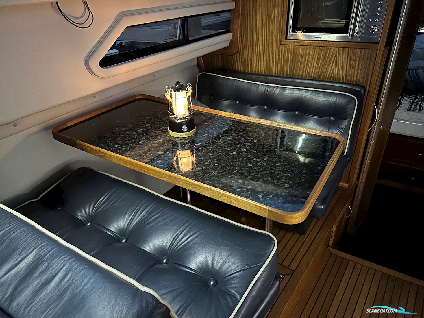 Sea Ray 340 Sedan Bridge