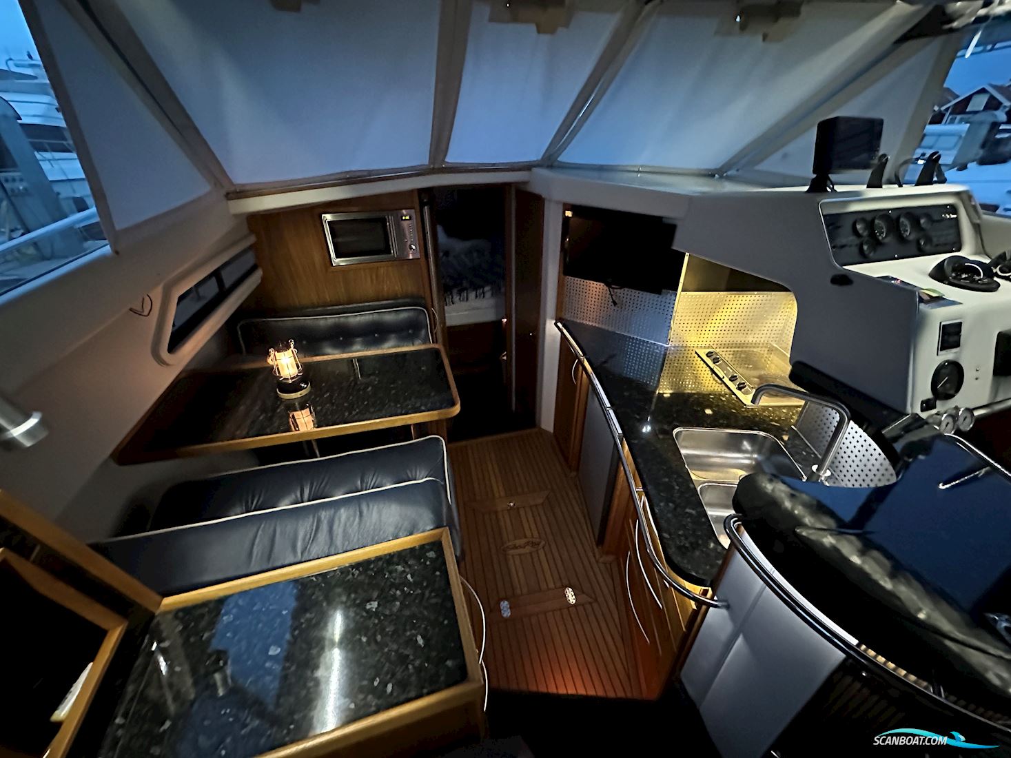 Sea Ray 340 Sedan Bridge