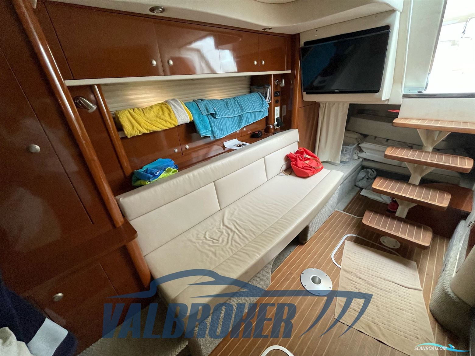 Sea Ray 355 DA Sundancer