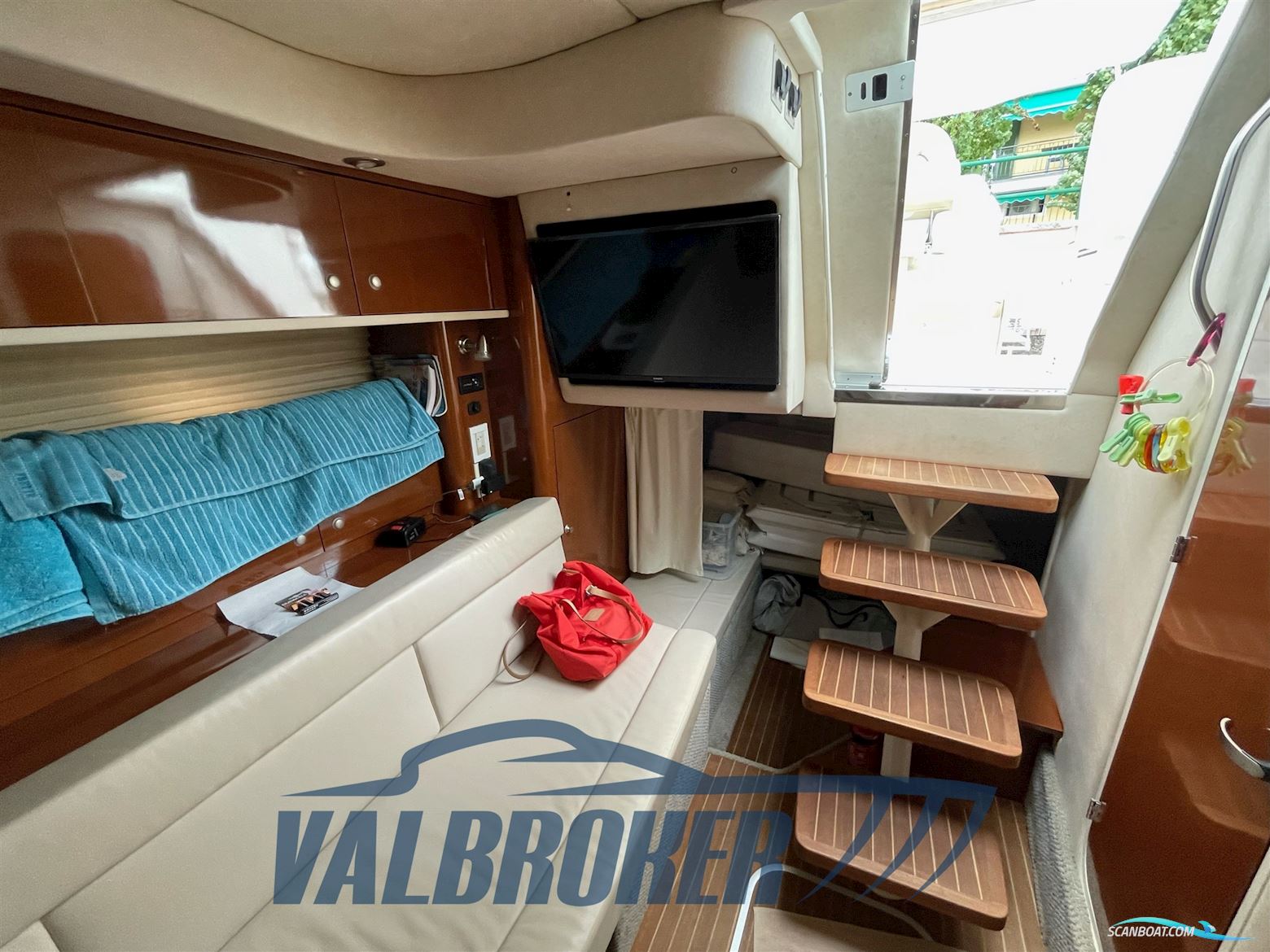 Sea Ray 355 DA Sundancer