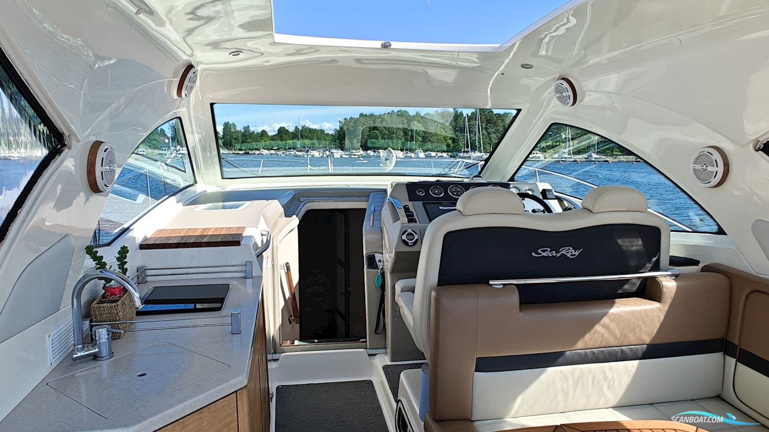 Sea Ray 355 Sundancer