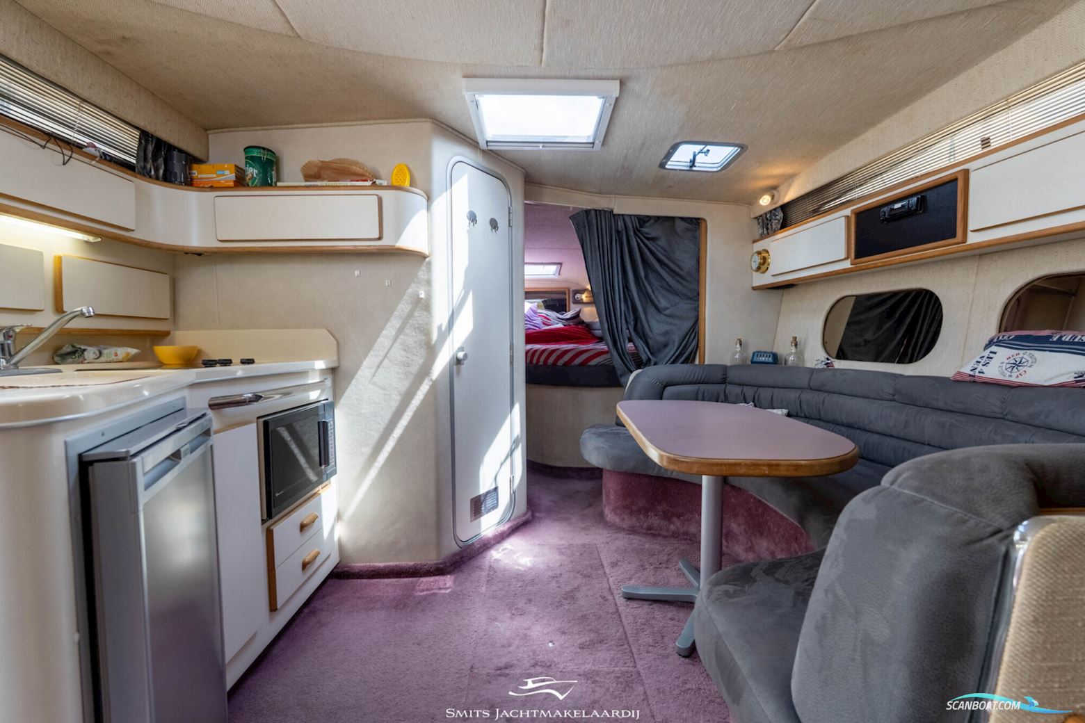 Sea Ray 370 Express Cruiser