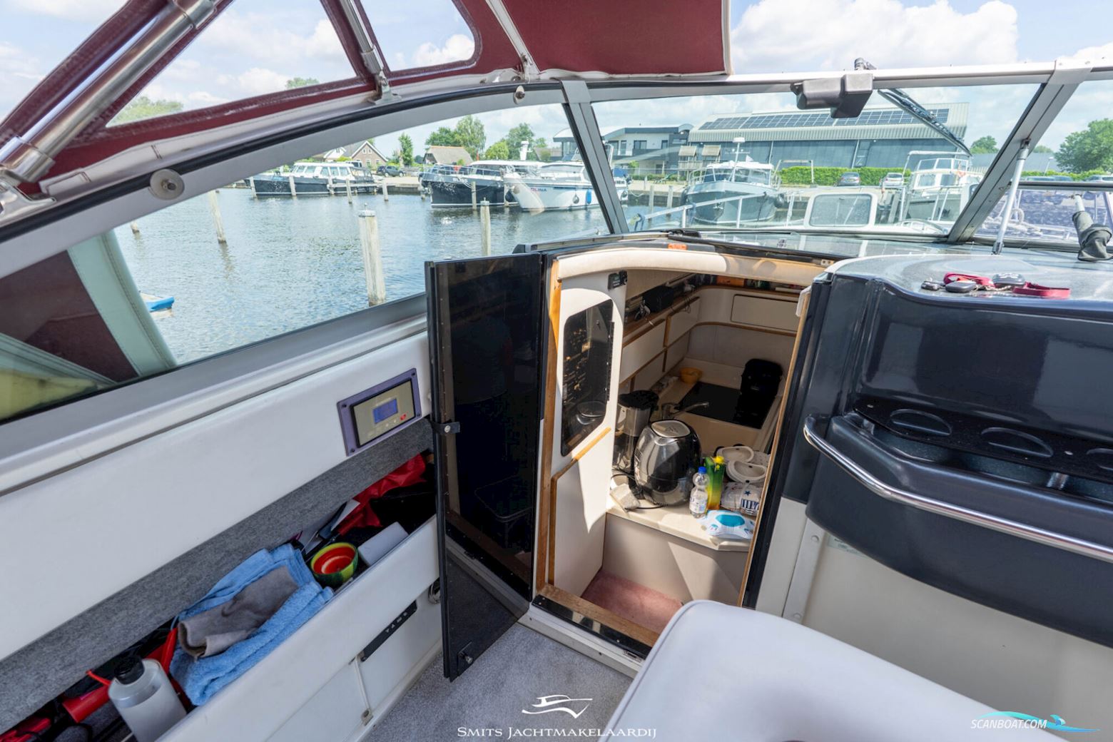 Sea Ray 370 Express Cruiser