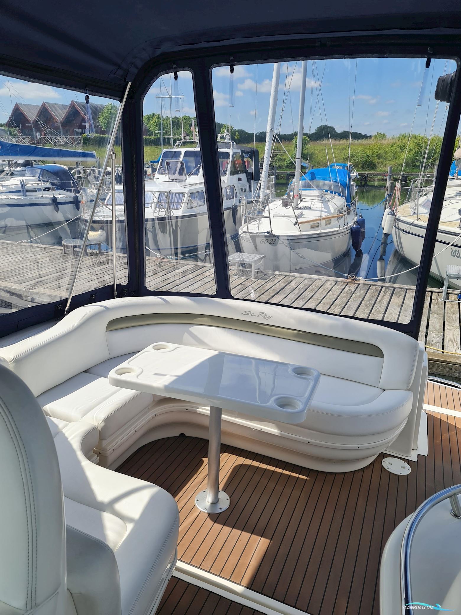 Sea Ray 375 Sundancer