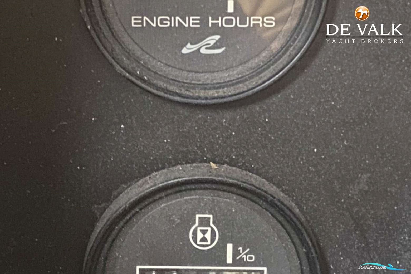 Sea Ray 400 Express Cruiser