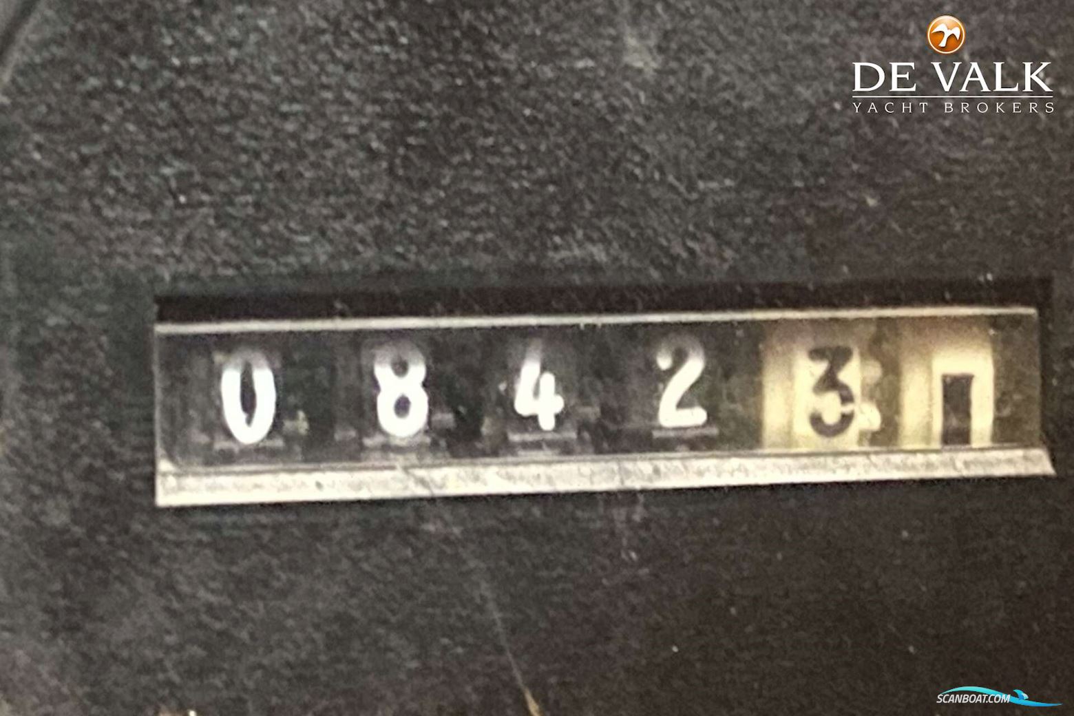 Sea Ray 400 Express Cruiser