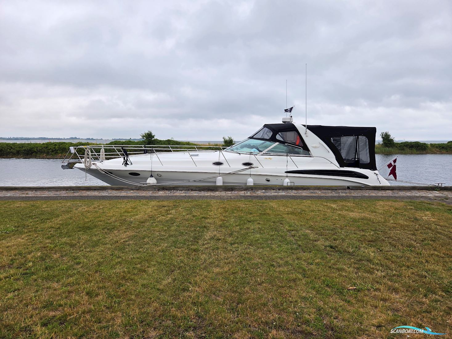 Sea Ray 400 Sundancer