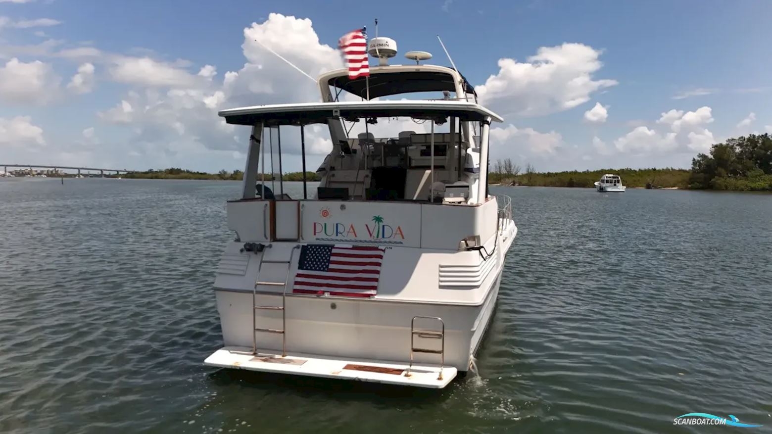 Sea Ray 410 Aft Cabin