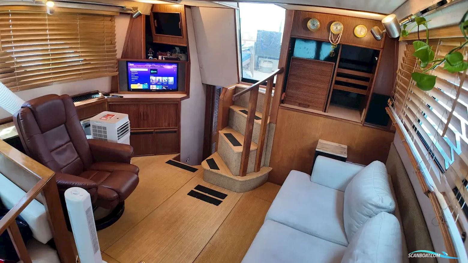 Sea Ray 410 Aft Cabin