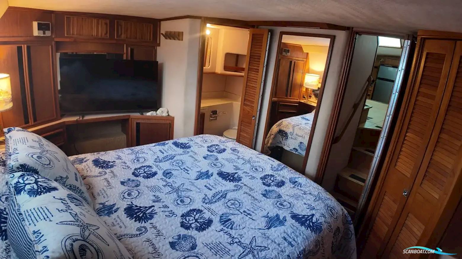 Sea Ray 410 Aft Cabin