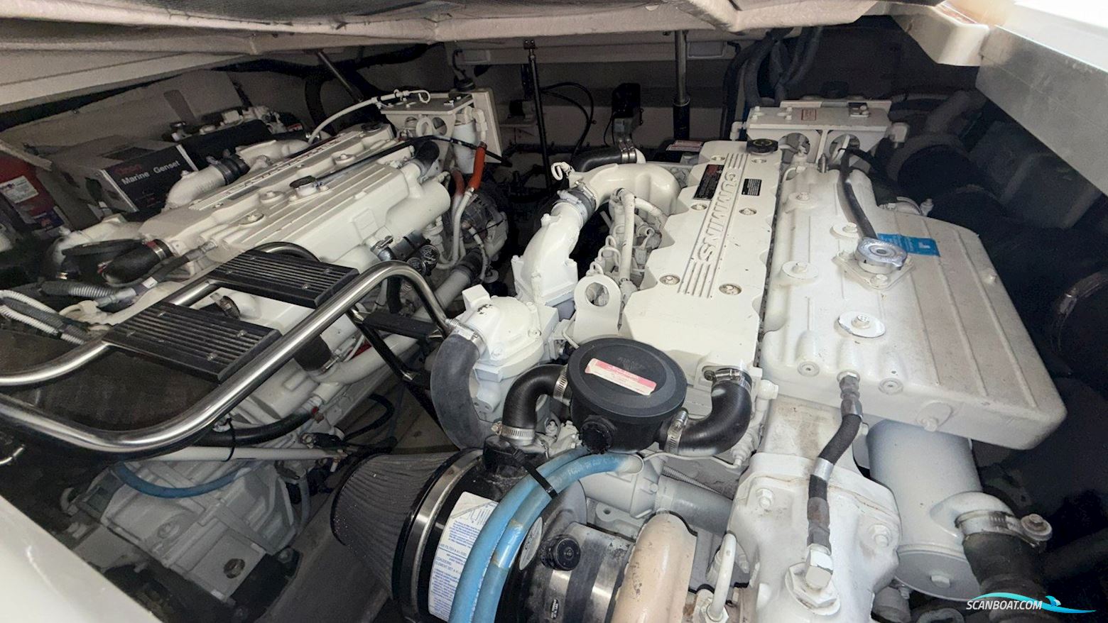 Sea Ray 425 SD - CUMMINS DIESEL