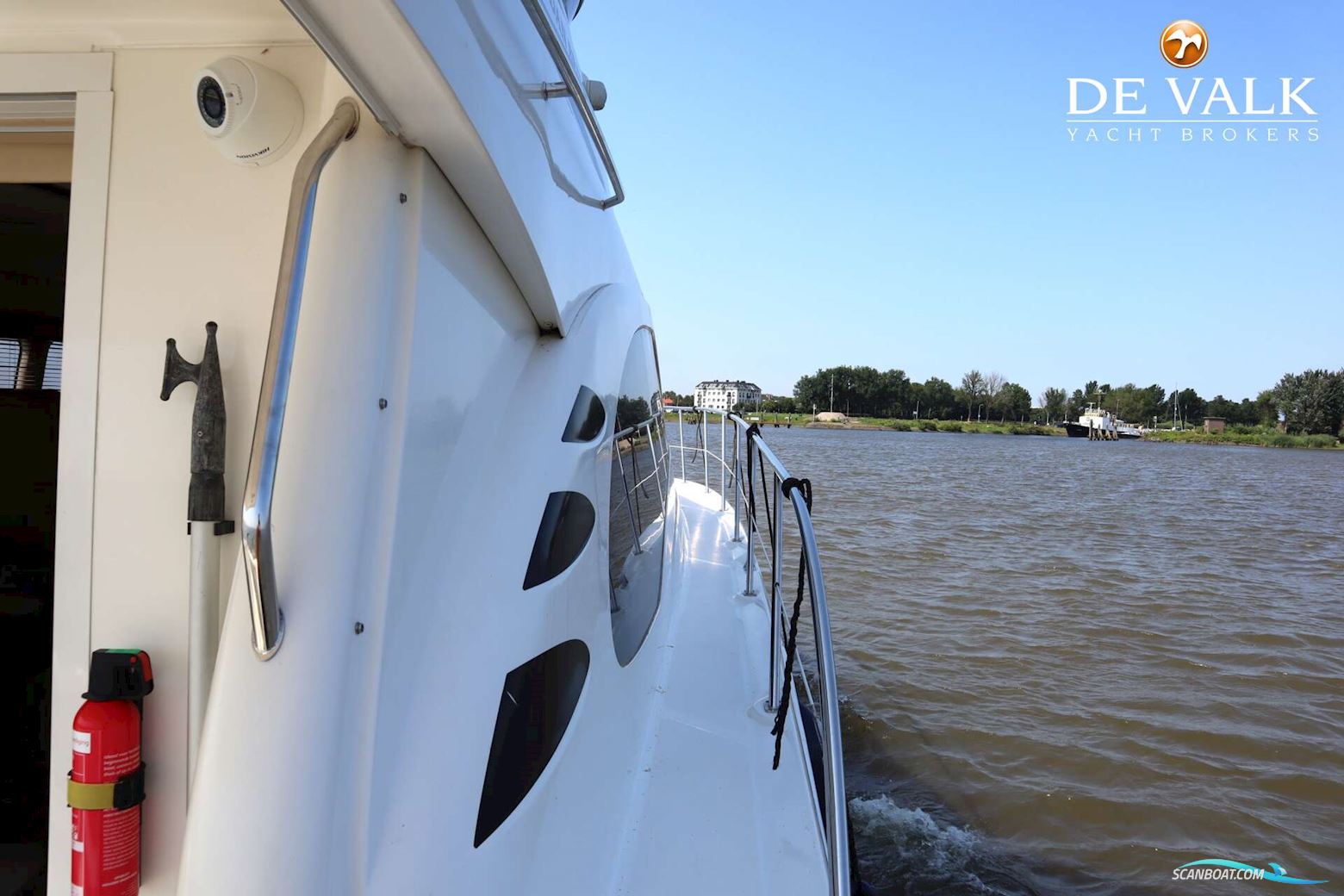 Sea Ray 455 Sedan Bridge