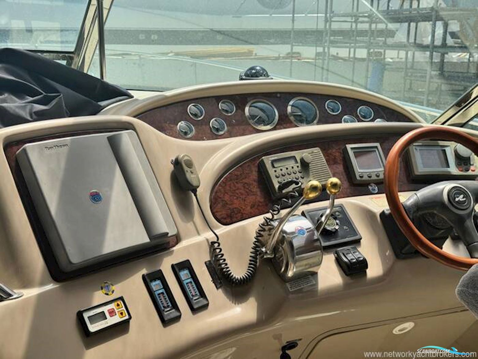 Sea Ray 460 Sundancer
