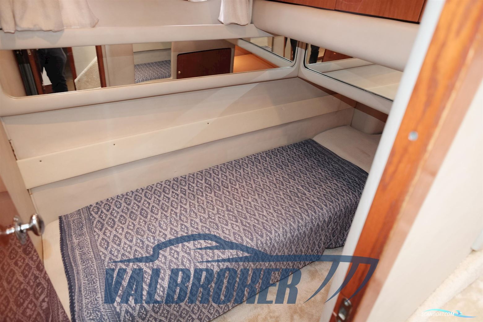 Sea Ray 480 Sedan Bridge