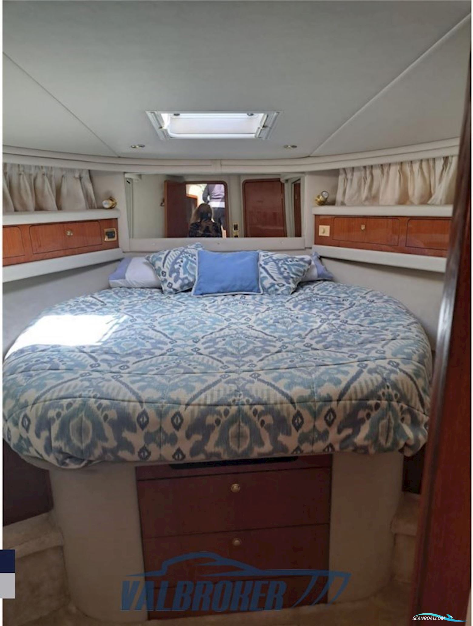 Sea Ray 480 Sedan Bridge