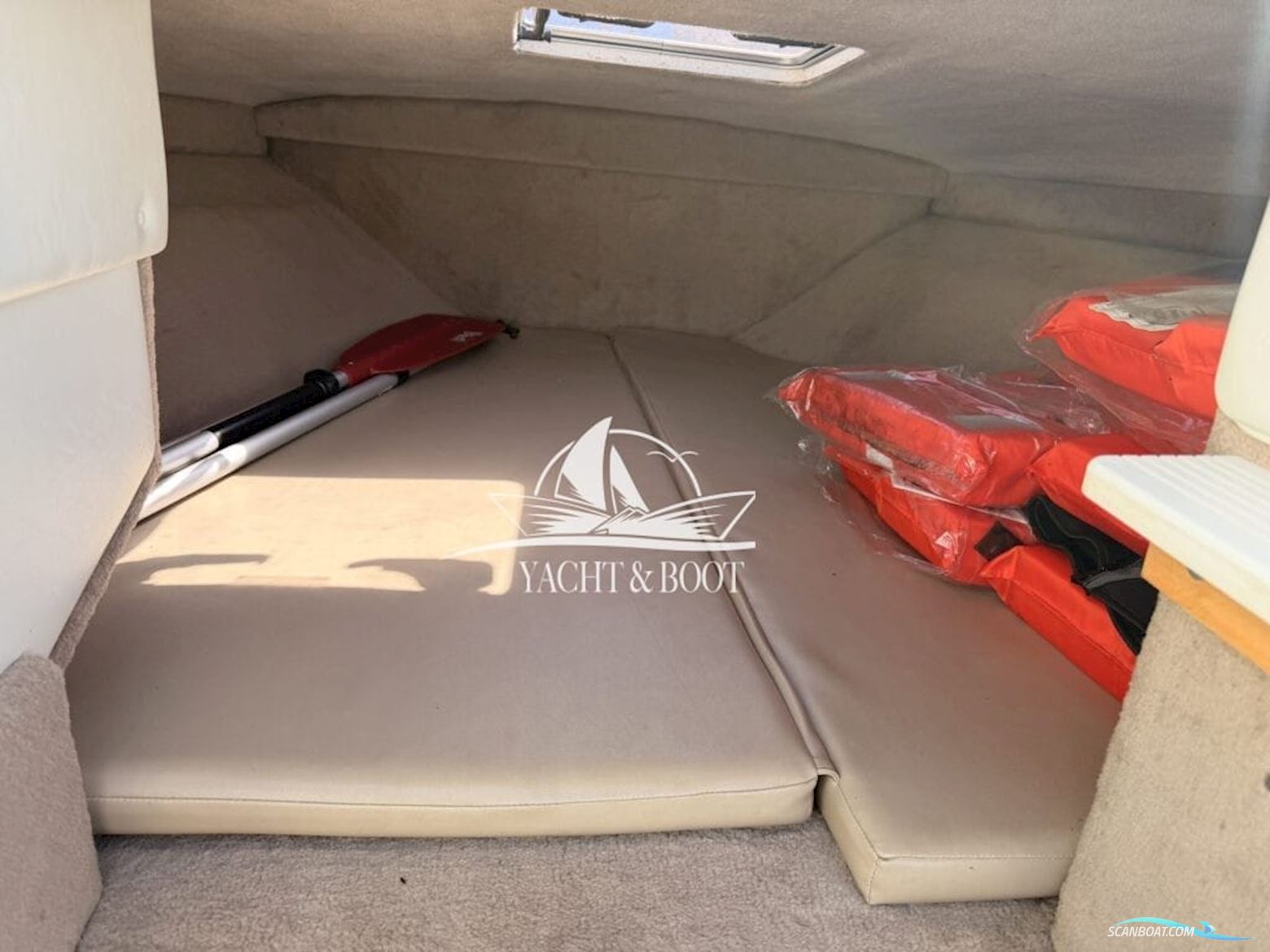 Sea Ray CB 200 Signature