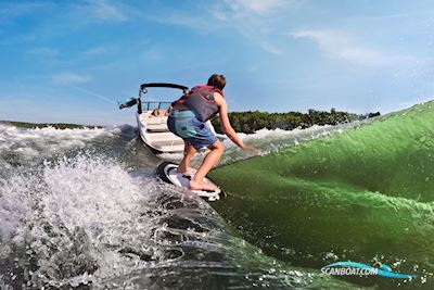 Sea Ray SDX 230 SURF Motorboot 2026, mit MerCruiser motor, Dänemark