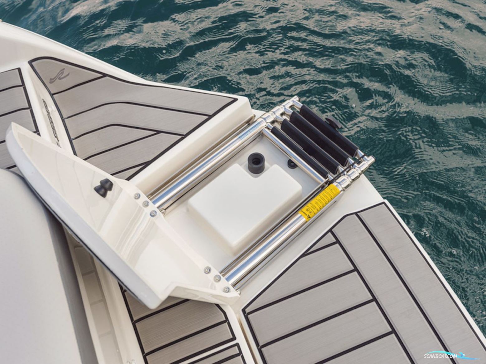 Sea Ray SDX 250