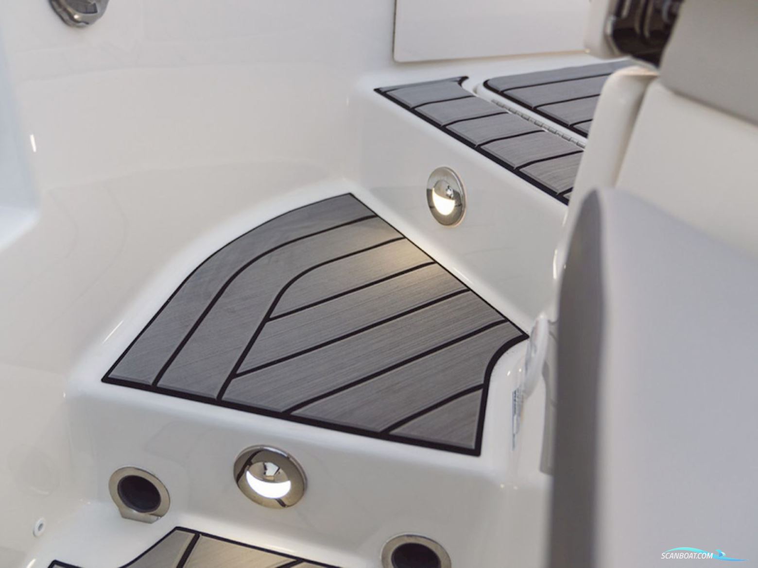 Sea Ray SDX 250