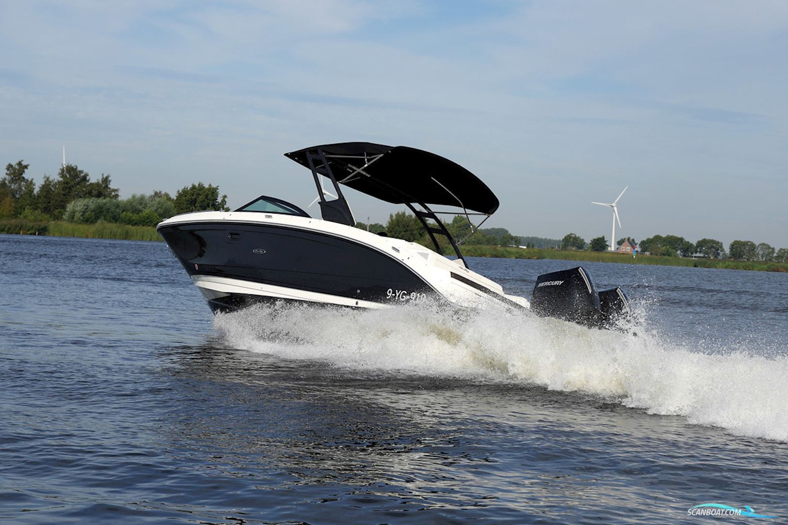 Sea Ray SDX 290 Outboard