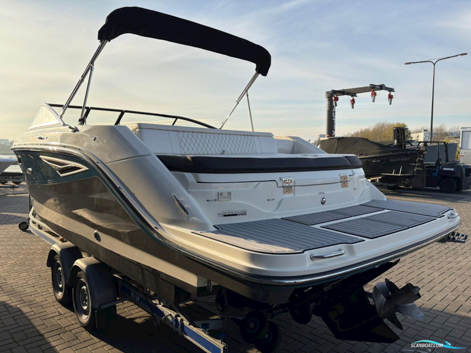 Sea Ray SLX 250