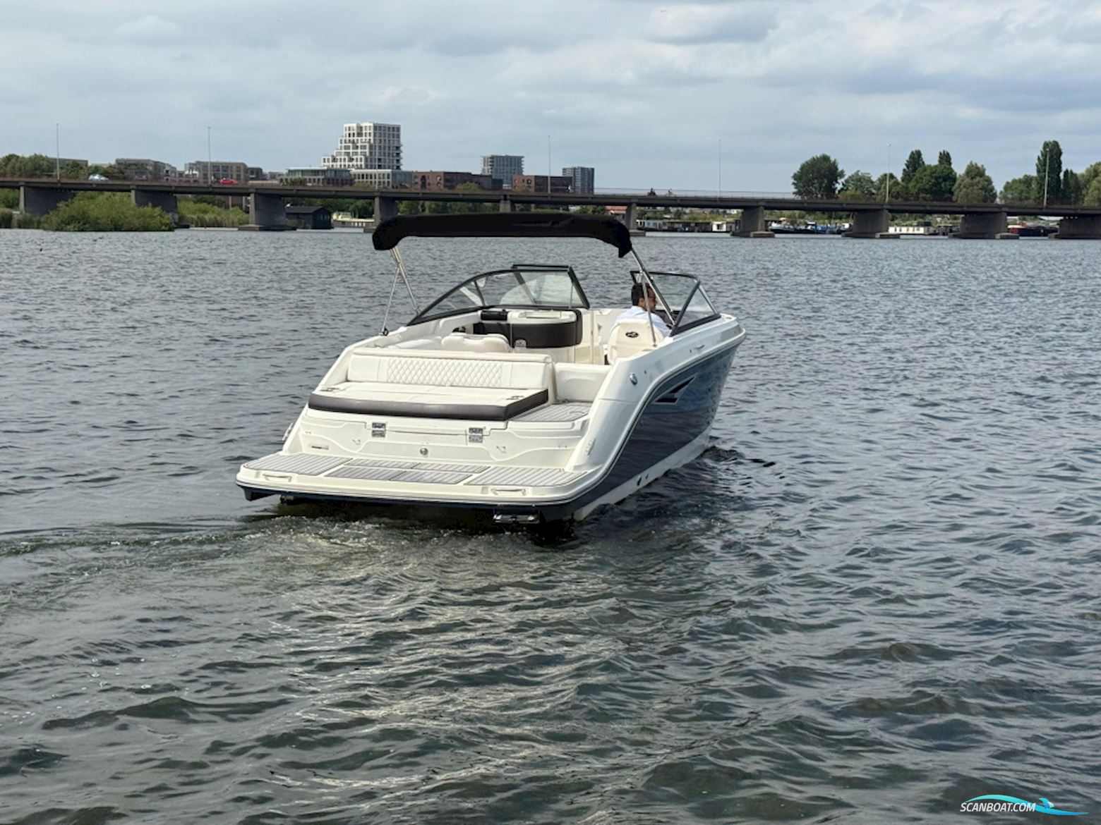 Sea Ray SLX 250