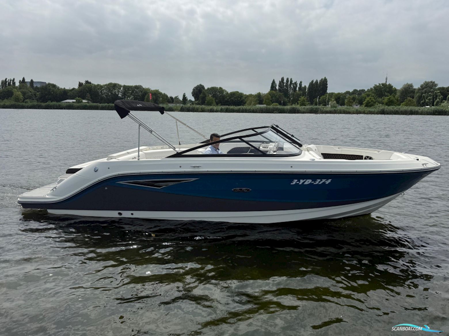 Sea Ray SLX 250