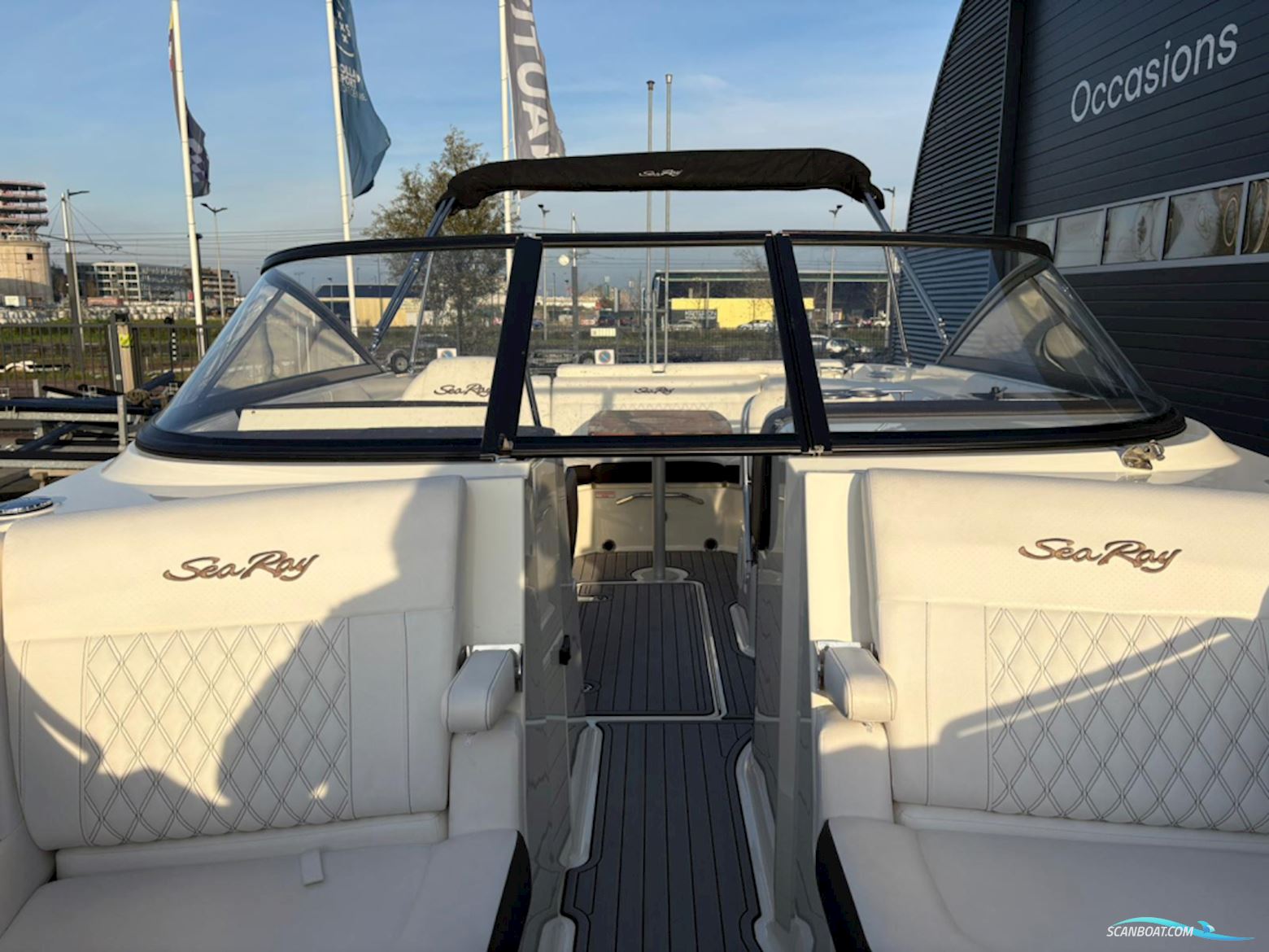 Sea Ray SLX 250
