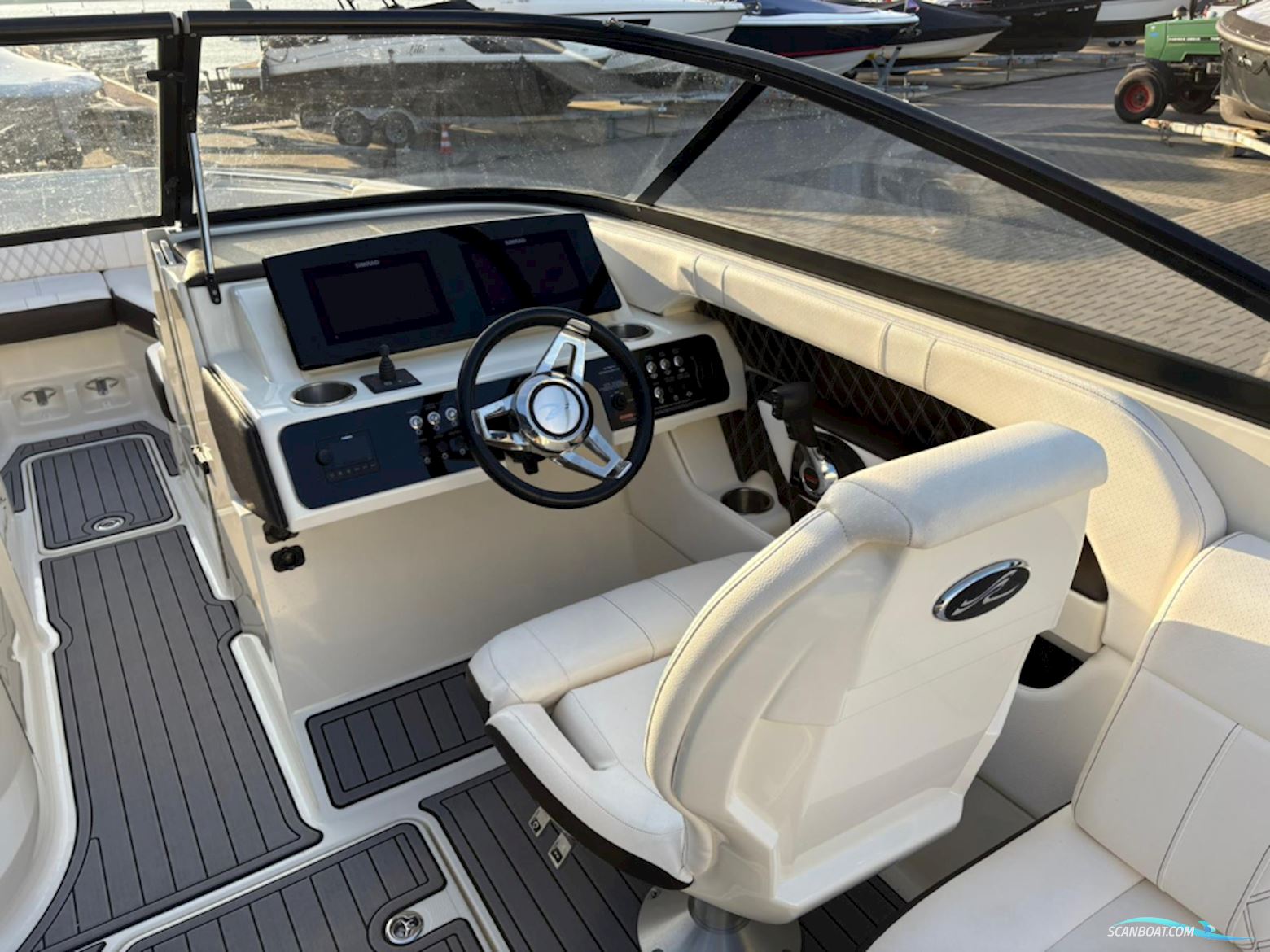 Sea Ray SLX 250