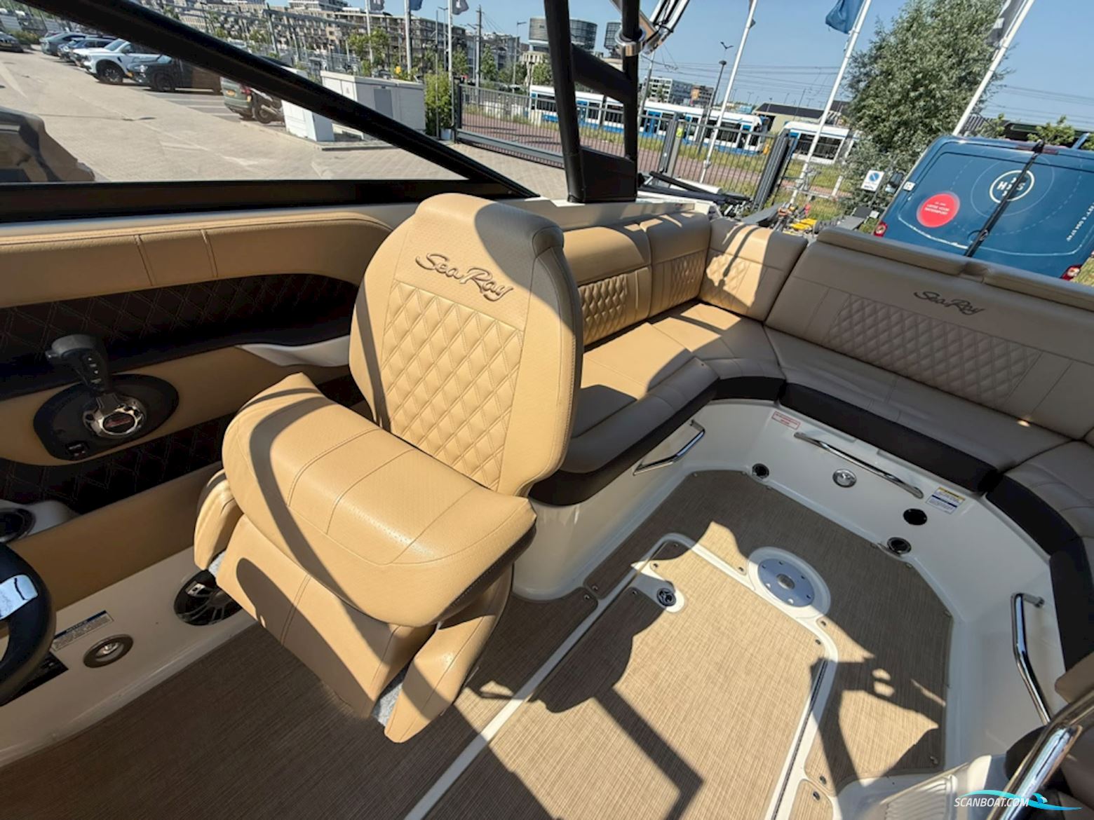 Sea Ray SLX 250