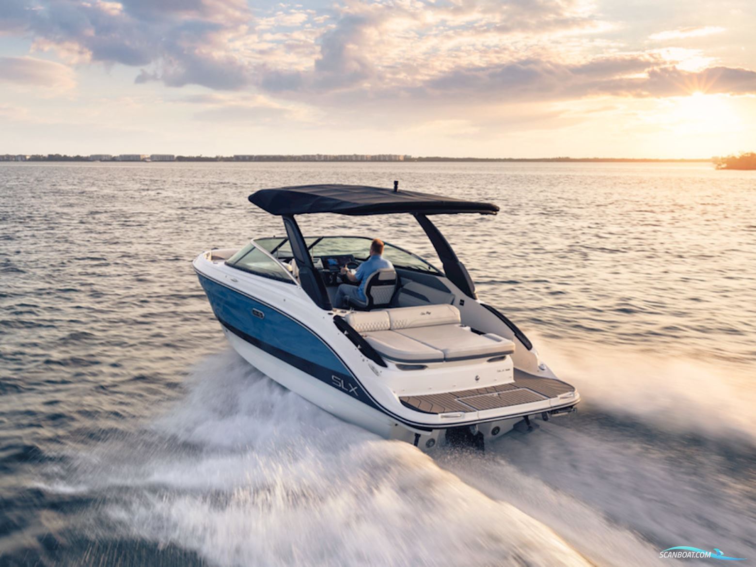 Sea Ray SLX 260