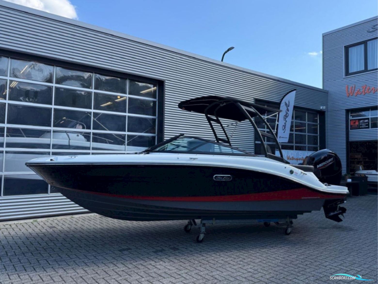 Sea Ray SPX 190 Outboard