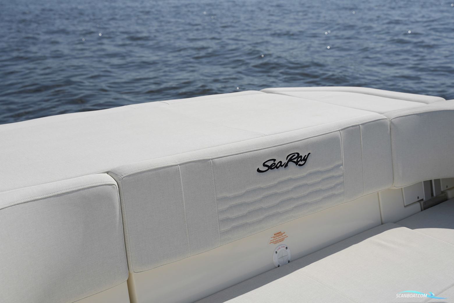 Sea Ray SPX 210