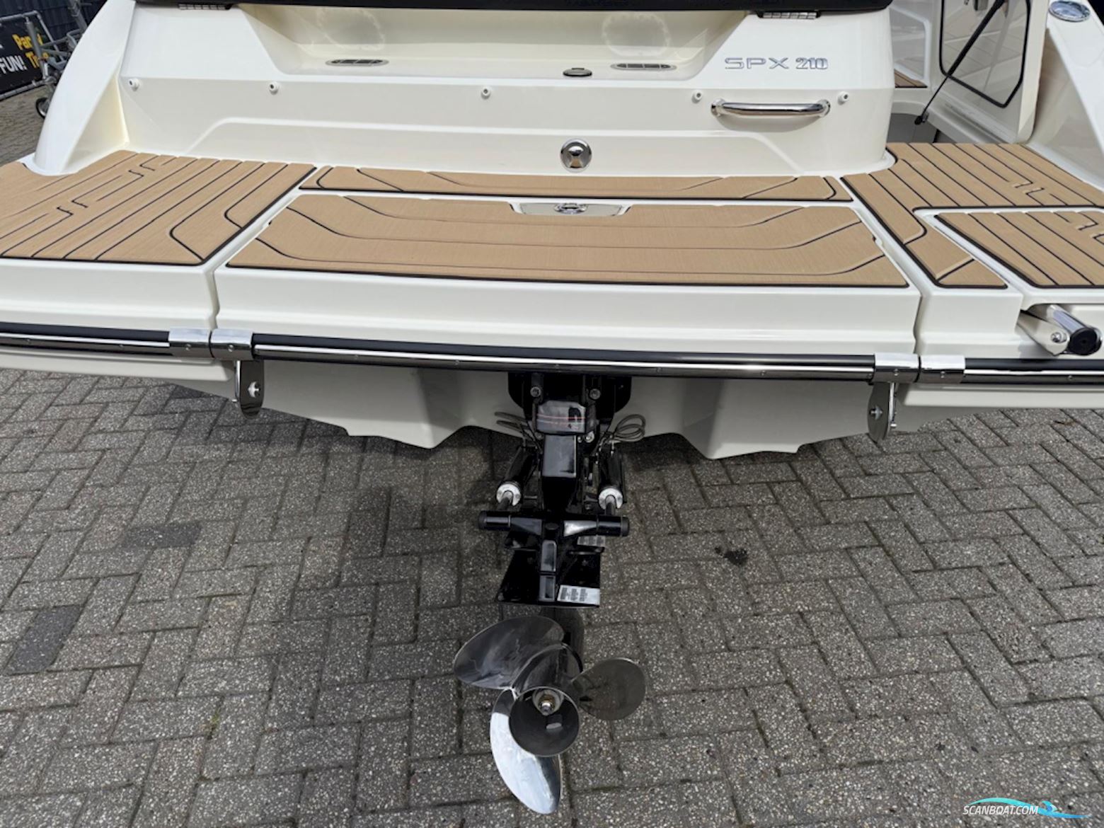 Sea Ray Spx 210