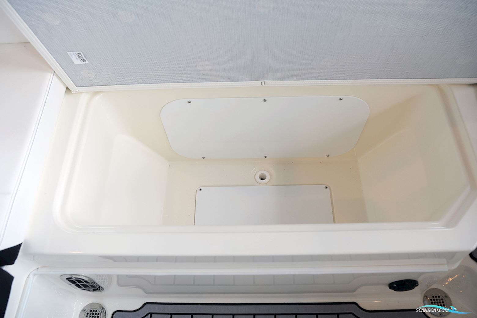 Sea Ray SPX 230 Outboard