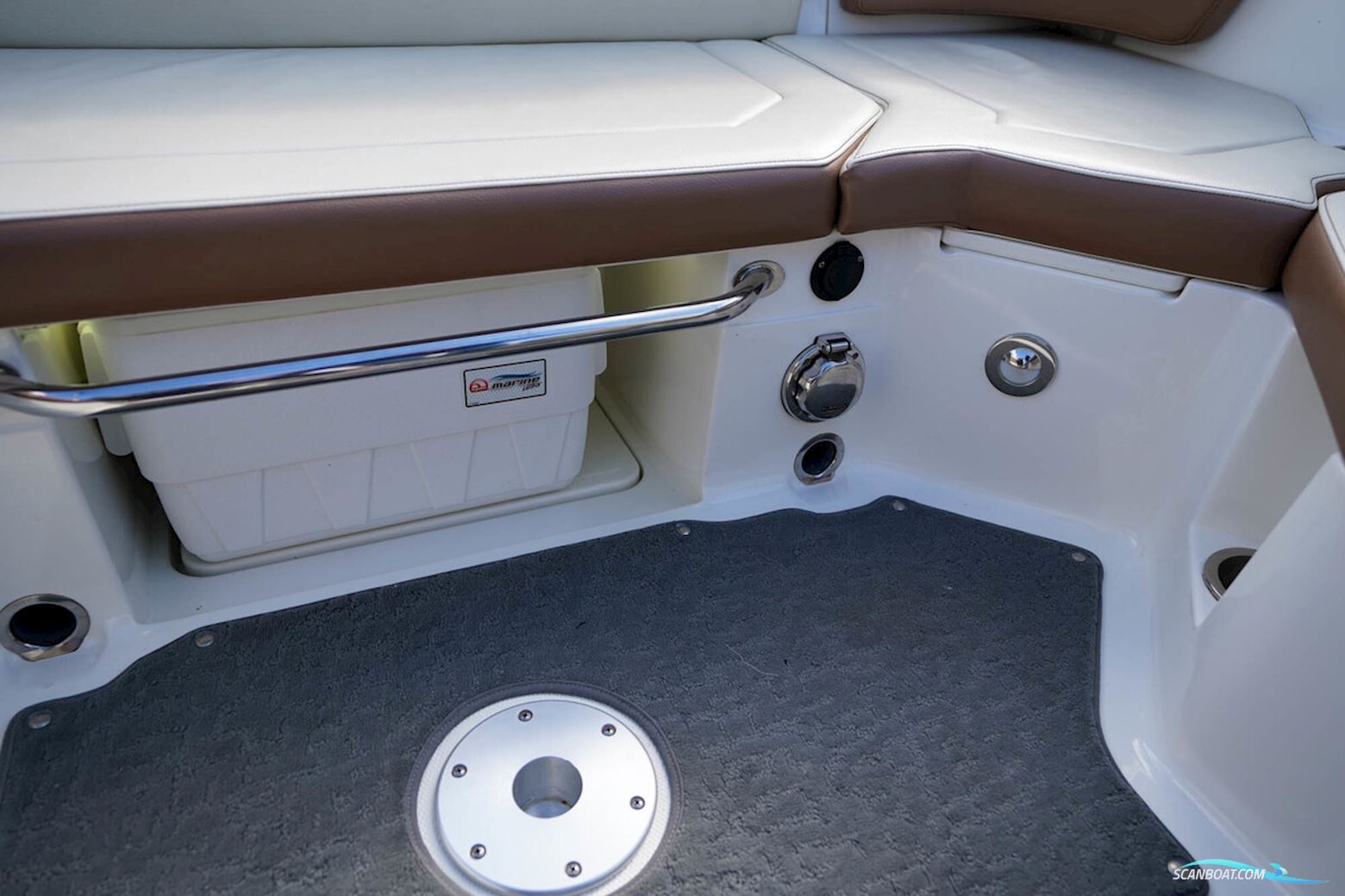 Sea Ray Sun Sport 230