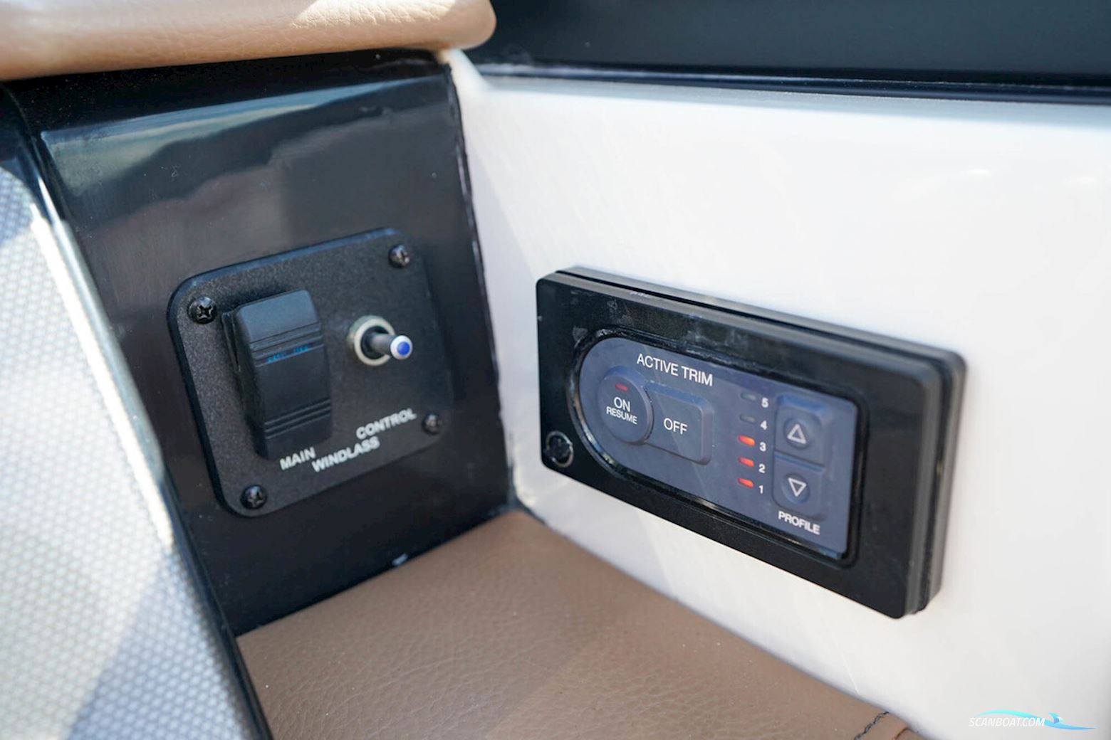 Sea Ray Sun Sport 230