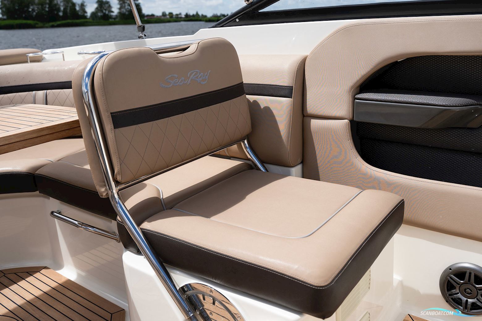Sea Ray Sun Sport 250