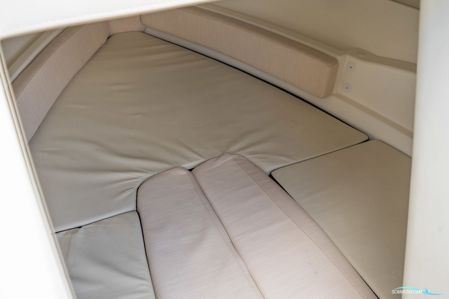 Sea Ray Sun Sport 250