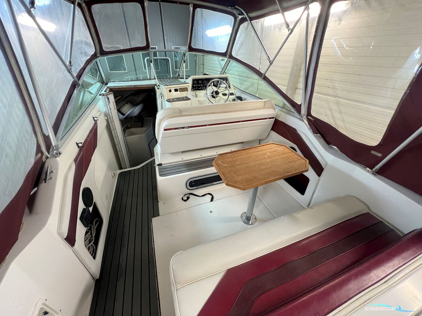 Sea Ray Sundancer 220