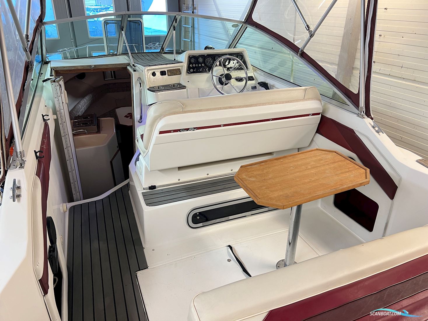Sea Ray Sundancer 220